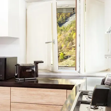 Hellochalet - Maison Rue De La Neige - Family Walking Distance Skirun And Gondola Apartment Valtournenche